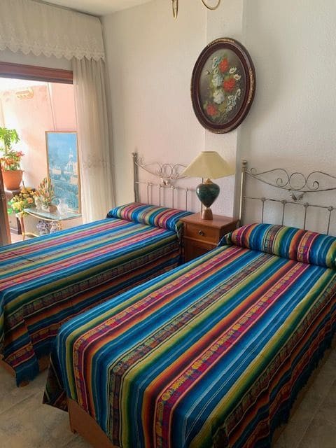 3 bedroom Flat for sale in Los Cristianos with pool garage - € 549,000 (Ref: 7807265)