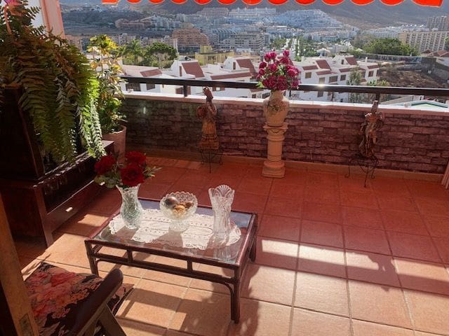 3 bedroom Flat for sale in Los Cristianos with pool garage - € 549,000 (Ref: 7807265)