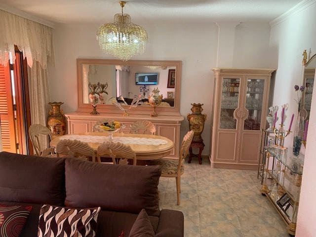 3 bedroom Flat for sale in Los Cristianos with pool garage - € 549,000 (Ref: 7807265)