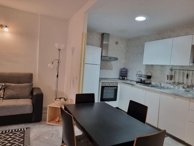 1 bedroom Apartment for sale in Los Cristianos, Arona with pool - € 290,000 (Ref: 8278652)