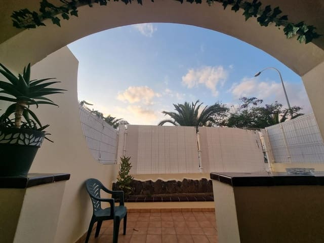 1 bedroom Apartment for sale in Los Cristianos, Arona with pool - € 290,000 (Ref: 8278652)