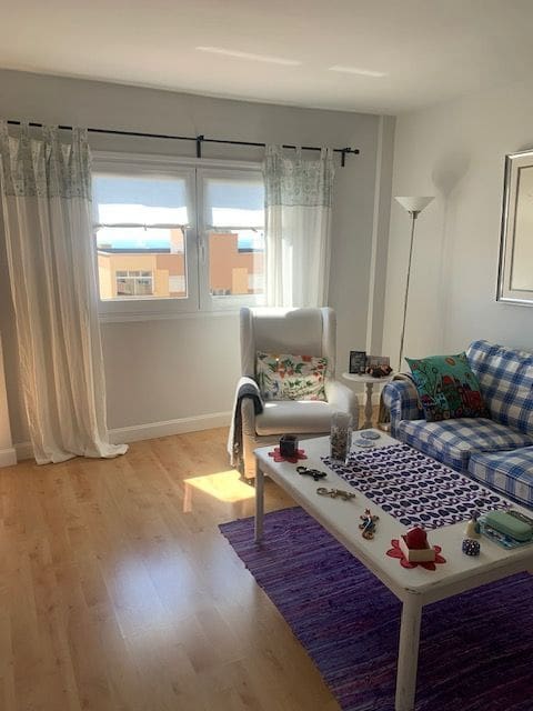 Appartement de 2 chambres à louer à Santa Cruz de Tenerife - 850 € (Ref: 8322493)