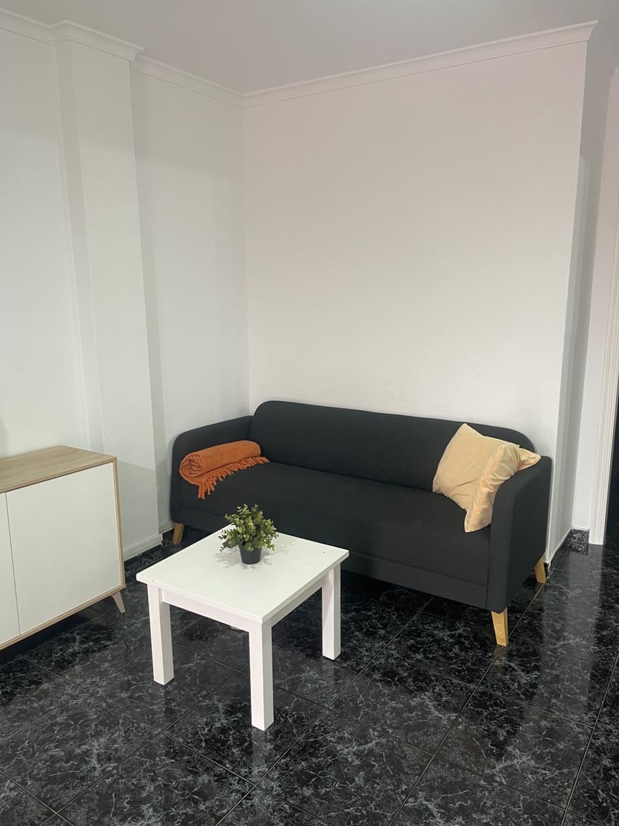 Appartement de 1 chambre à louer à Arona - 850 € (Ref: 8337521)
