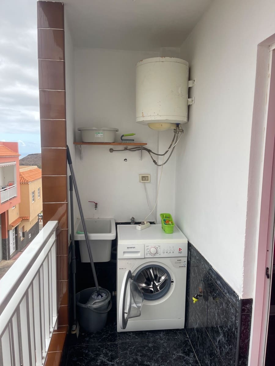 Appartement de 1 chambre à louer à Arona - 850 € (Ref: 8337521)