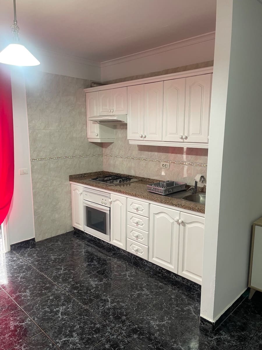 Appartement de 1 chambre à louer à Arona - 850 € (Ref: 8337521)