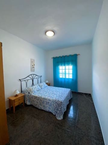 3 bedroom Flat for rent in Candelaria with garage - € 850 (Ref: 8338253)