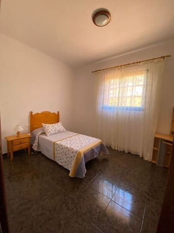 3 bedroom Flat for rent in Candelaria with garage - € 850 (Ref: 8338253)