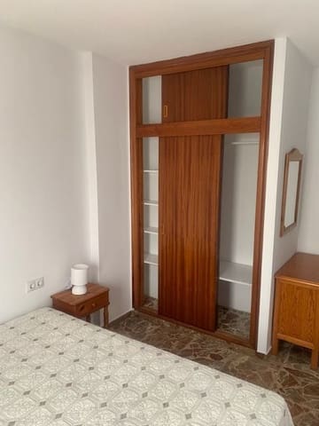 2 bedroom Apartment for rent in Los Cristianos, Arona - € 1,600 (Ref: 8479139)