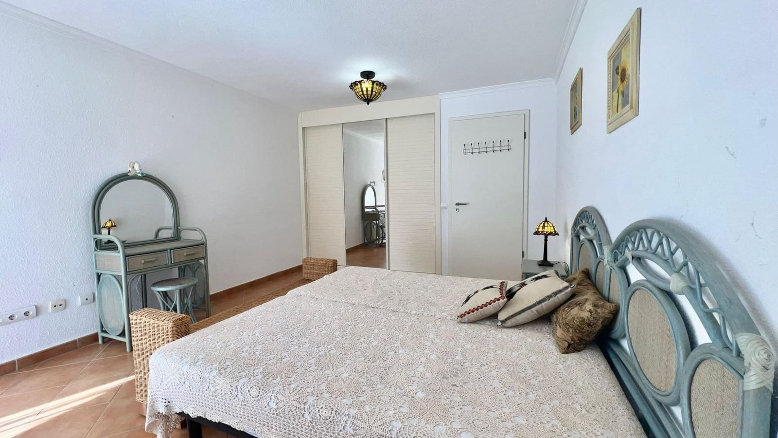 1 soverom Leilighet til salgs i Los Cristianos med svømmebasseng garasje - € 399 000 (Ref: 8664967)