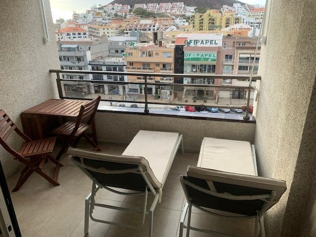 1 slaapkamer Appartement te huur in Los Cristianos - € 1.300 (Ref: 8824707)