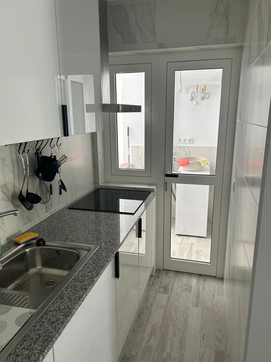 2 Zimmer Penthouse zu vermieten in Los Cristianos - 1.600 € (Ref: 8894404)