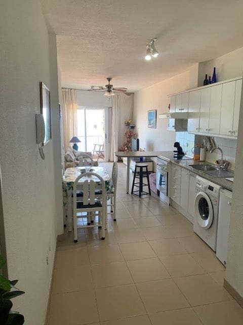 1 soveværelse Lejlighed til leje i Los Cristianos - € 1.500 (Ref: 9176201)