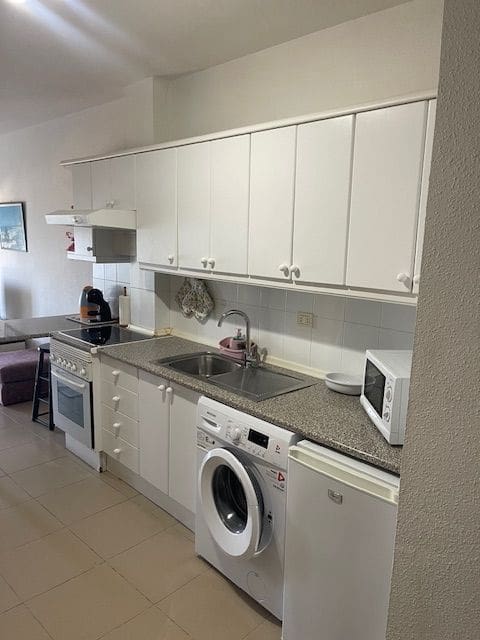 1 soveværelse Lejlighed til leje i Los Cristianos - € 1.500 (Ref: 9176201)