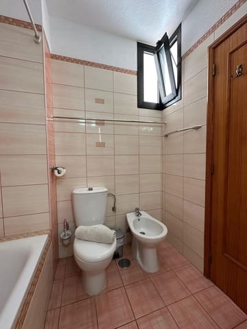 1 makuuhuone Huoneisto myytävänä paikassa Los Cristianos, Arona mukana uima-altaan - 290 000 € (Ref: 9186670)