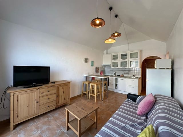 1 makuuhuone Huoneisto myytävänä paikassa Los Cristianos, Arona mukana uima-altaan - 290 000 € (Ref: 9186670)