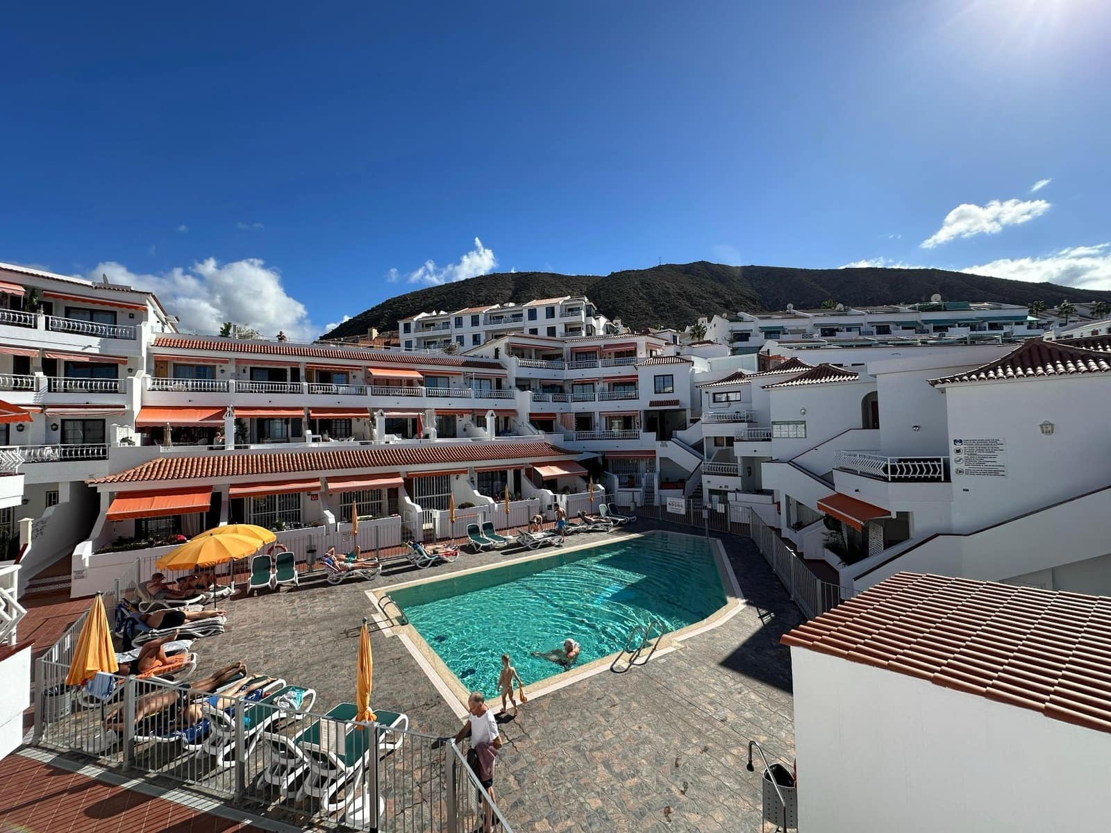 1 makuuhuone Huoneisto myytävänä paikassa Los Cristianos mukana uima-altaan - 290 000 € (Ref: 9186670)