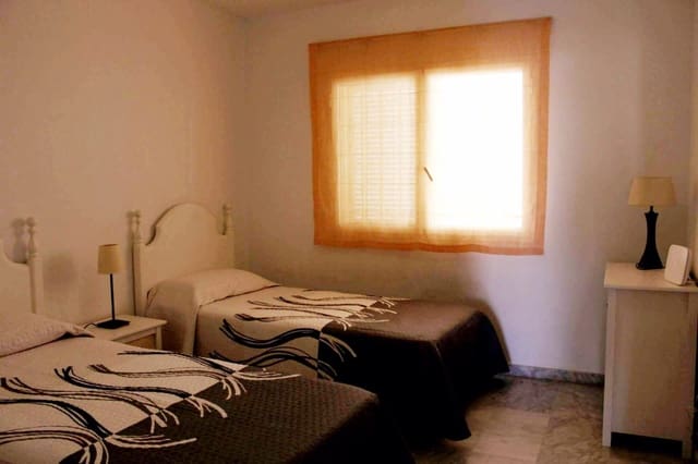 2 soveværelse Lejlighed til leje i Los Cristianos, Arona med swimmingpool - € 2.200 (Ref: 9937511)