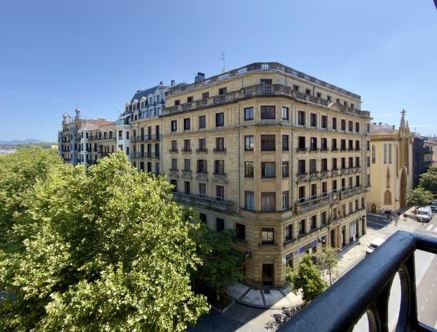 2 sovrum Lägenhet att hyra i Donostia-San Sebastián - 3 500 € (Ref: 10029958)