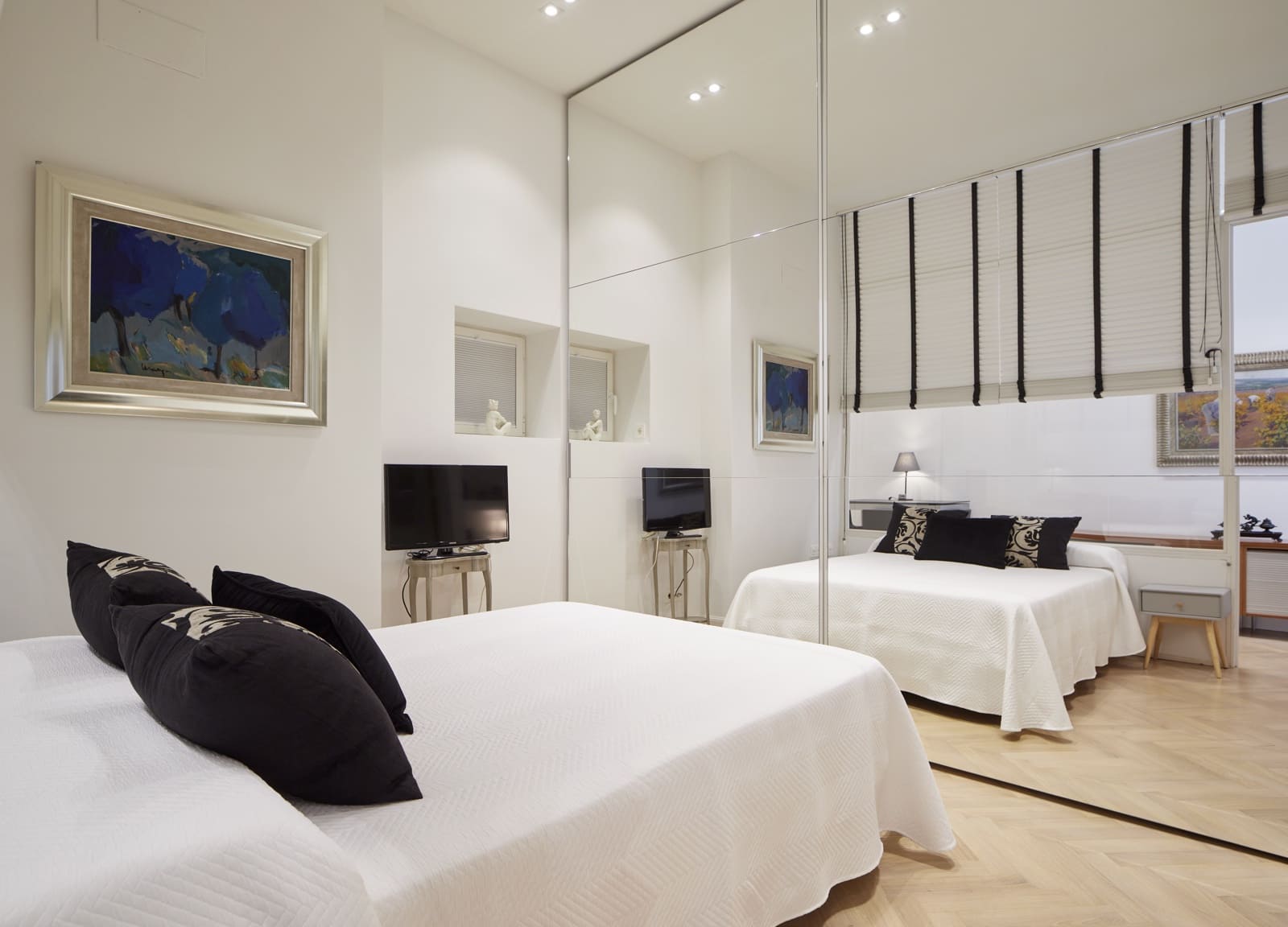 2 bedroom Apartment for rent in Donostia-San Sebastian - € 8,000 (Ref: 7739225)