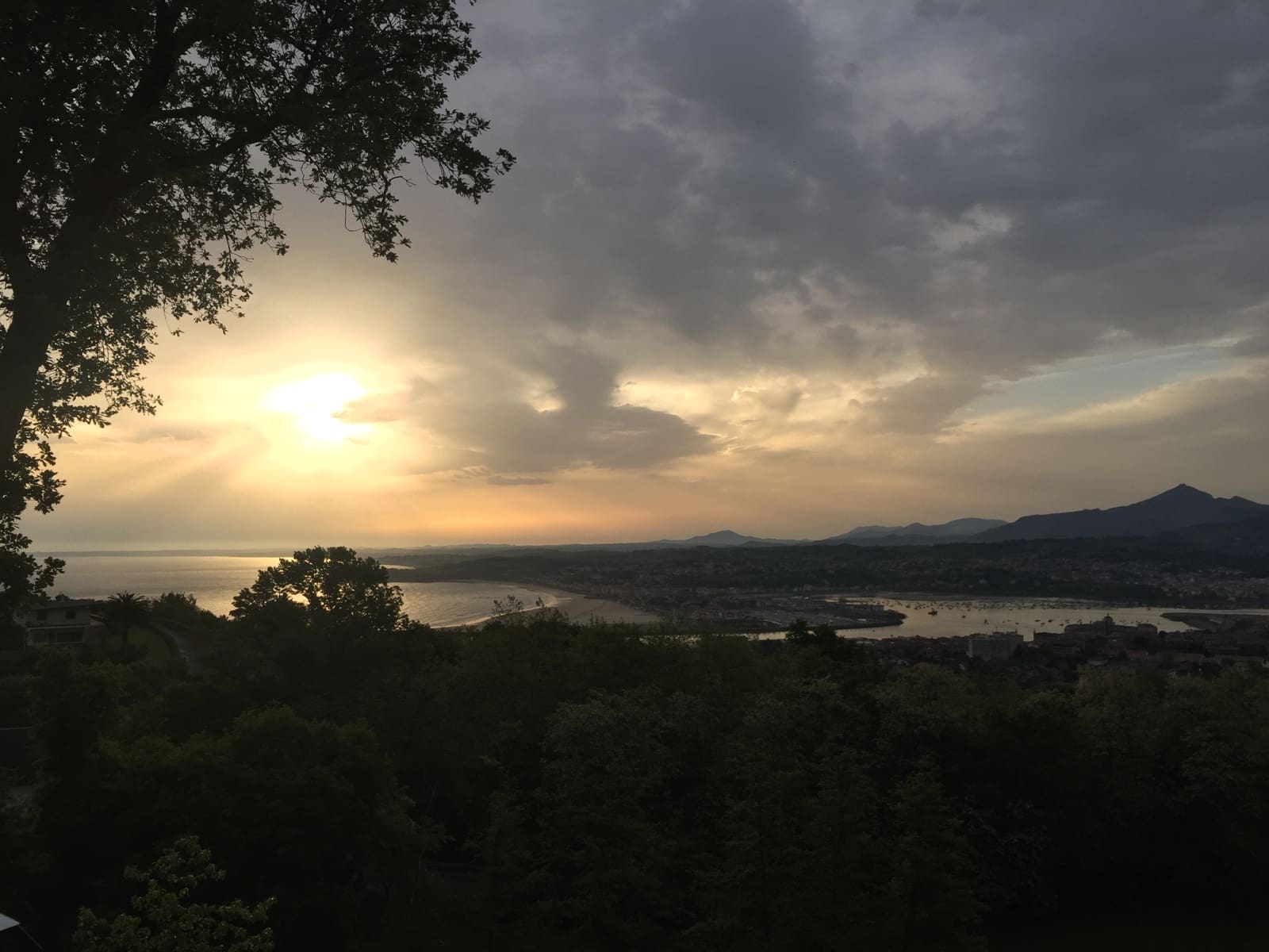 4 soveværelse Semi-Rækkehus til salg i Hondarribia med swimmingpool garage - € 1.600.000 (Ref: 7739226)