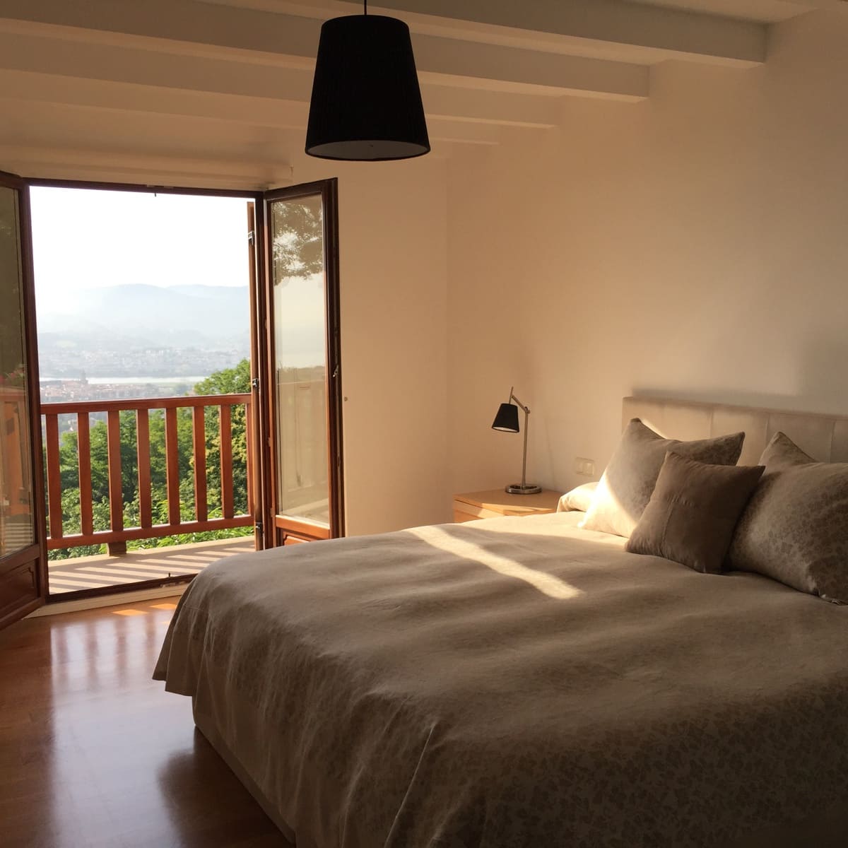 4 soveværelse Semi-Rækkehus til salg i Hondarribia med swimmingpool garage - € 1.600.000 (Ref: 7739226)