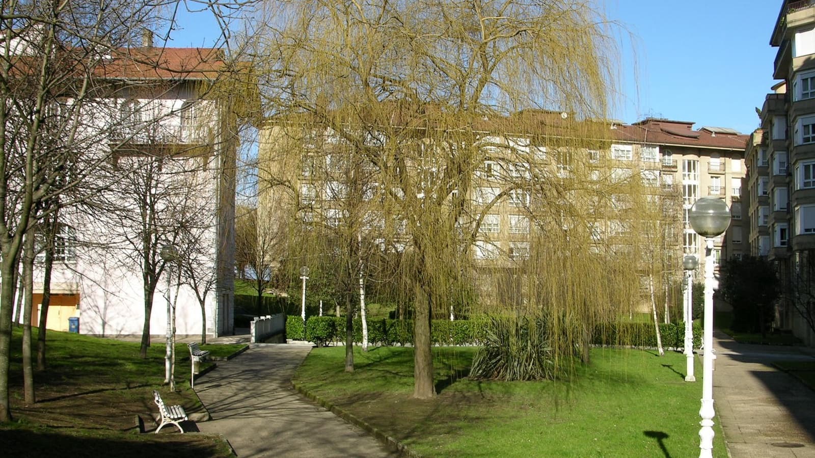 2 bedroom Apartment for rent in Donostia-San Sebastian with garage - € 4,400 (Ref: 8130533)