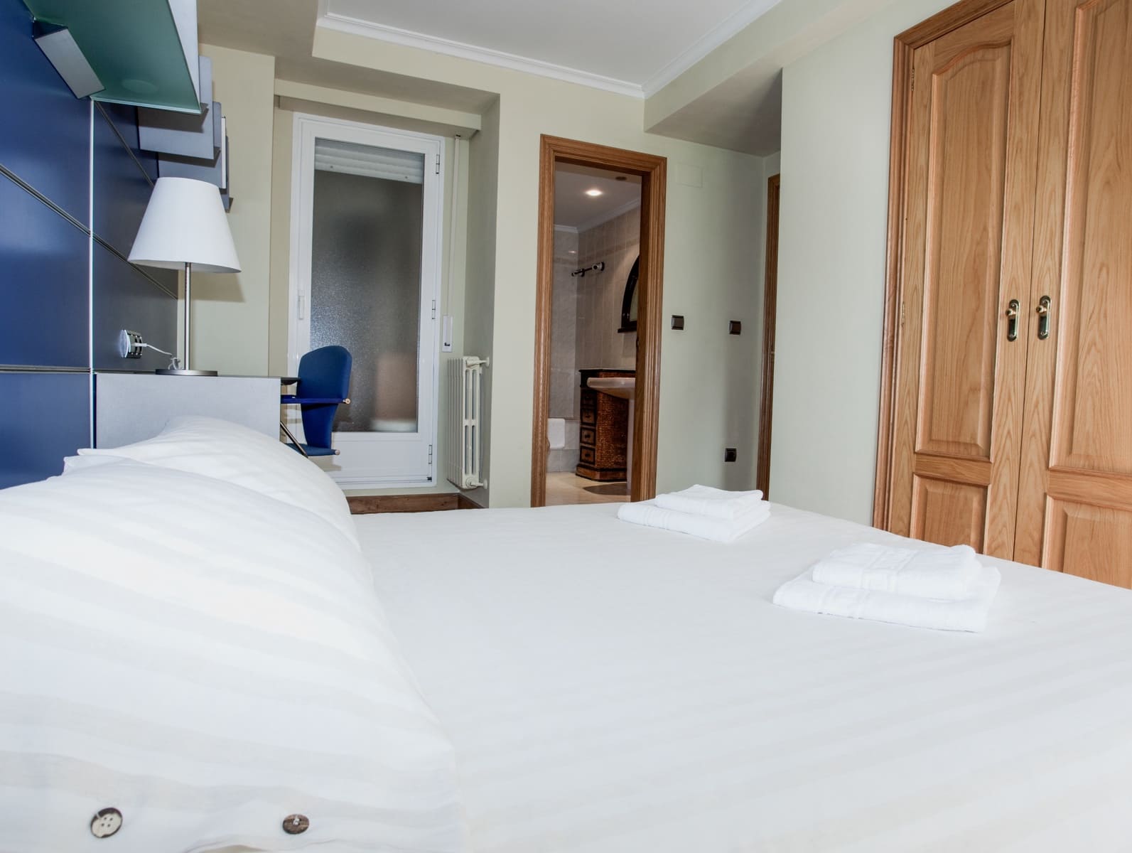 2 bedroom Apartment for rent in Donostia-San Sebastian with garage - € 4,400 (Ref: 8130533)