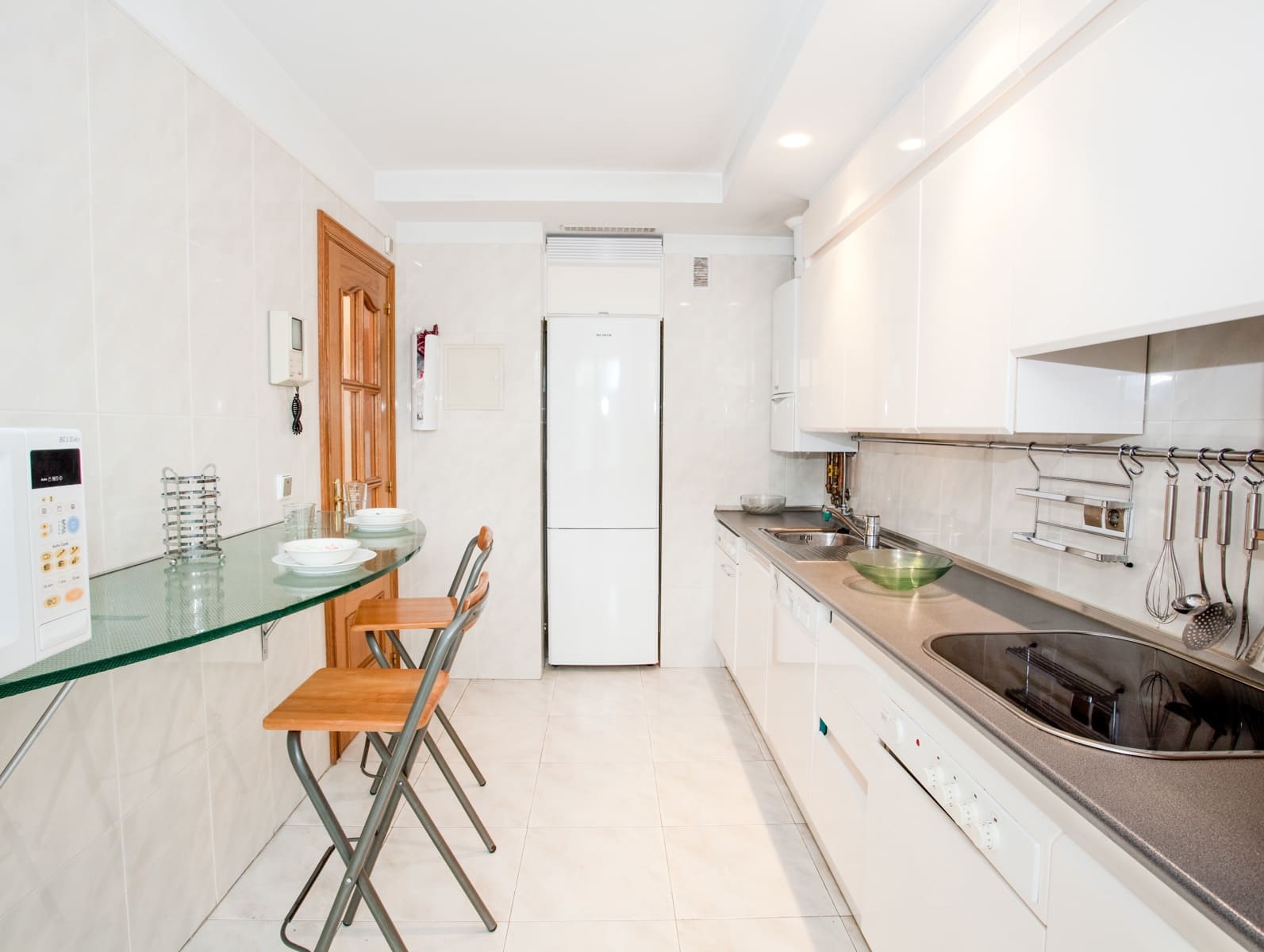 2 bedroom Apartment for rent in Donostia-San Sebastian with garage - € 4,400 (Ref: 8130533)