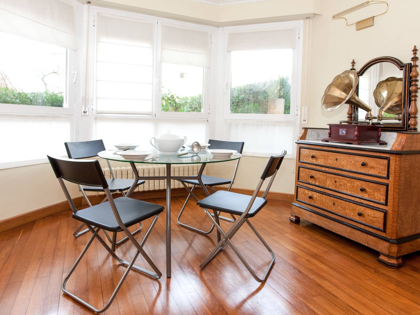 2 bedroom Apartment for rent in Donostia-San Sebastian with garage - € 4,400 (Ref: 8130533)