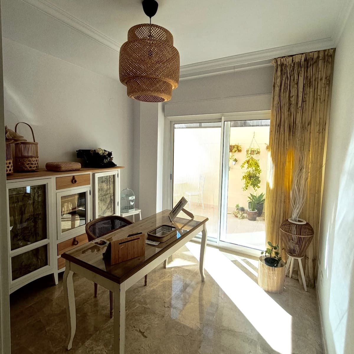 3 slaapkamer Rijtjeshuis te koop in San Roque met zwembad garage - € 775.000 (Ref: 8139569)