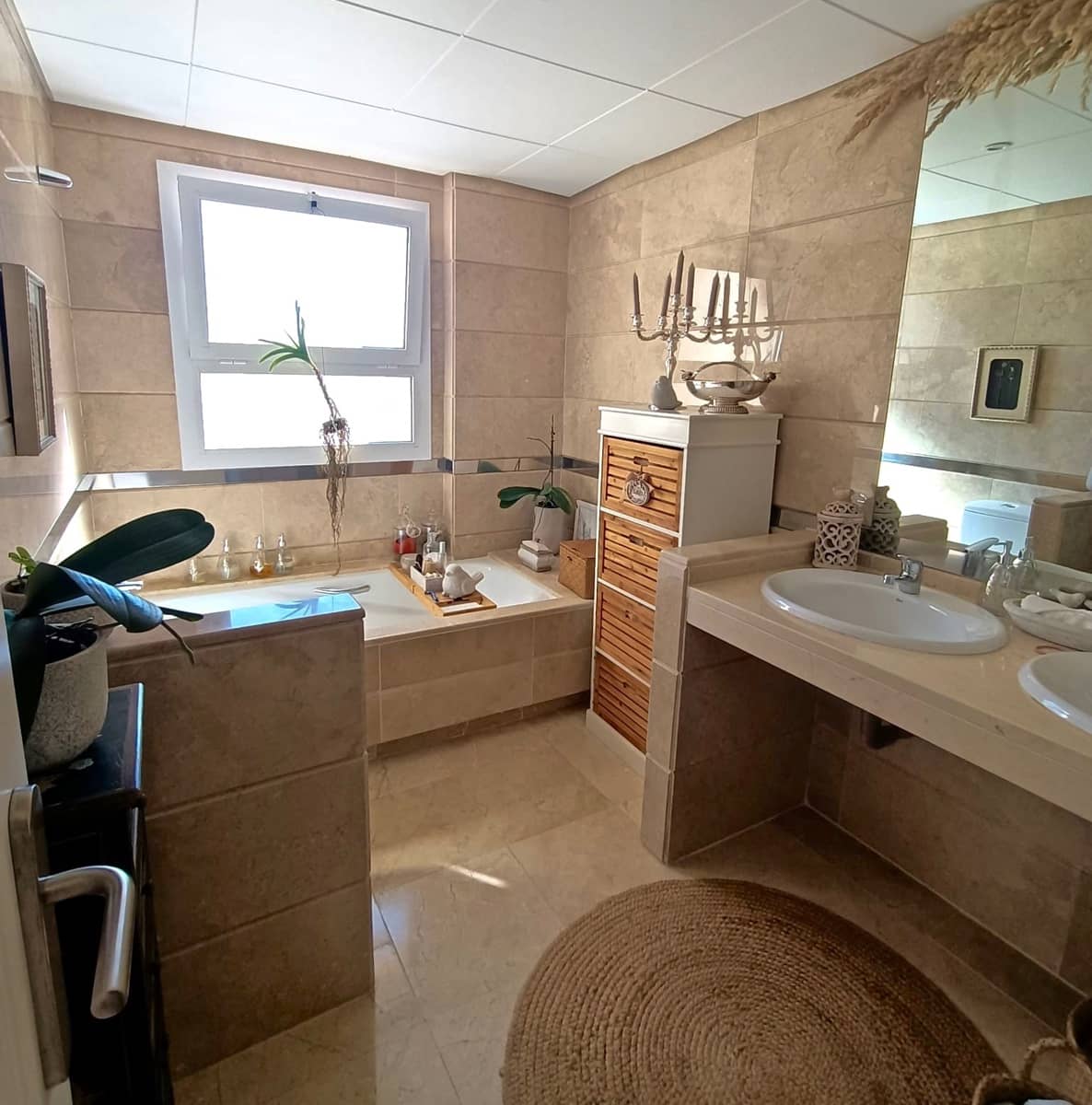 3 slaapkamer Rijtjeshuis te koop in San Roque met zwembad garage - € 775.000 (Ref: 8139569)