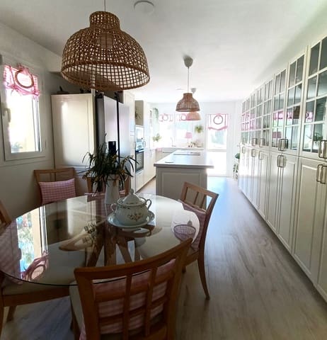 3 bedroom Terraced Villa for sale in San Roque Pueblo, San Roque with pool garage - € 775,000 (Ref: 8139569)