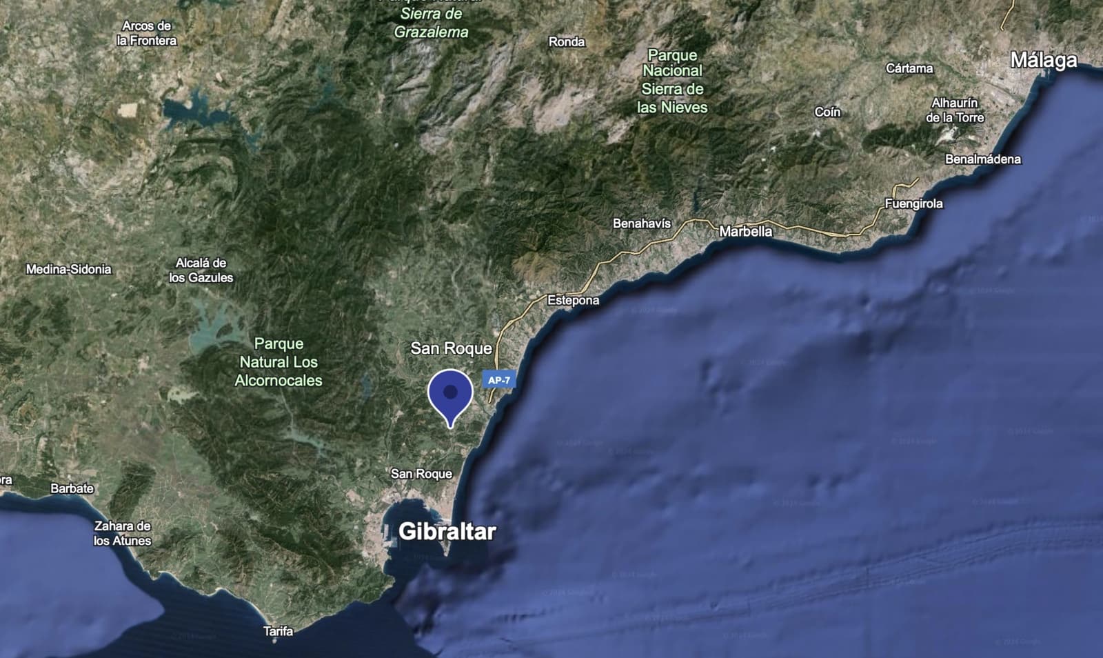 3 slaapkamer Rijtjeshuis te koop in San Roque met zwembad garage - € 775.000 (Ref: 8139569)