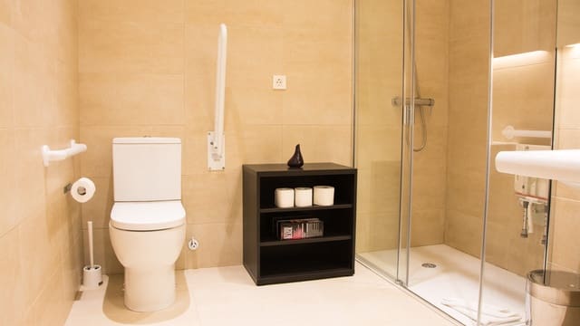 2 bedroom Apartment for rent in Donostia-San Sebastián with garage - € 1,900 (Ref: 8151041)