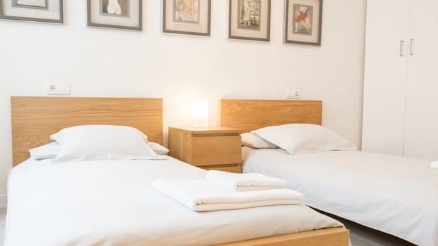 3 bedroom Apartment for rent in Donostia-San Sebastián with garage - € 2,400 (Ref: 8151042)