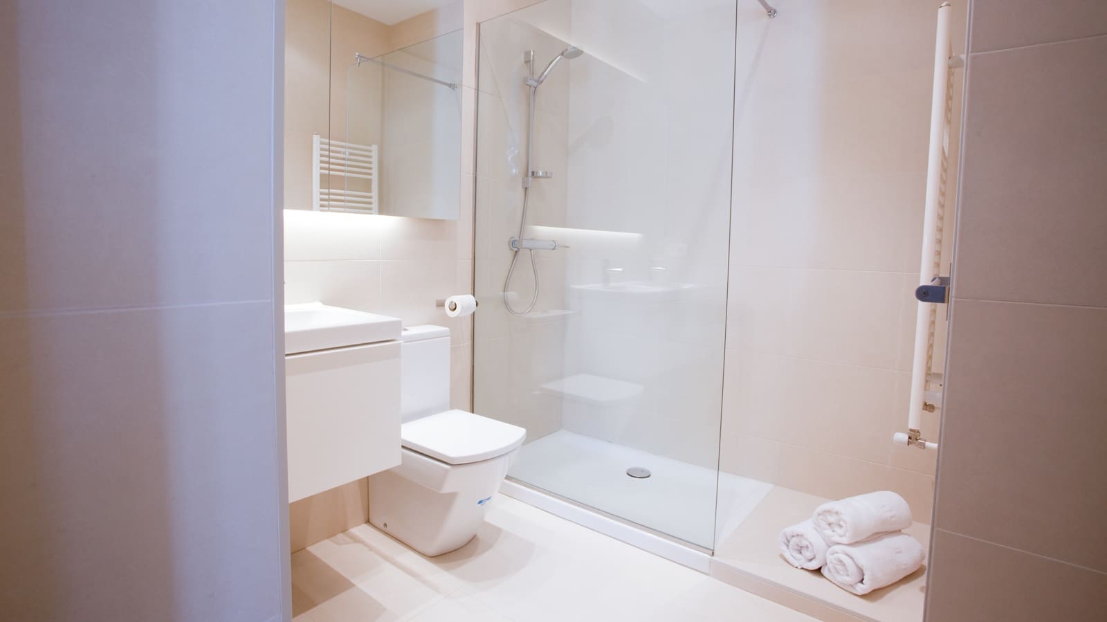 3 soveværelse Lejlighed til leje i Donostia-San Sebastian med garage - € 2.200 (Ref: 8169181)