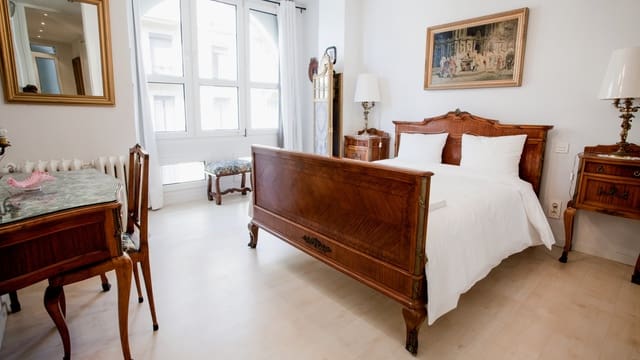 3 bedroom Apartment for rent in Donostia-San Sebastián with garage - € 2,200 (Ref: 8169181)