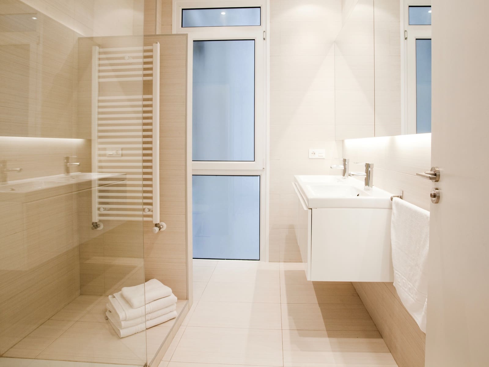 4 bedroom Apartment for rent in Donostia-San Sebastian with garage - € 2,800 (Ref: 8169184)