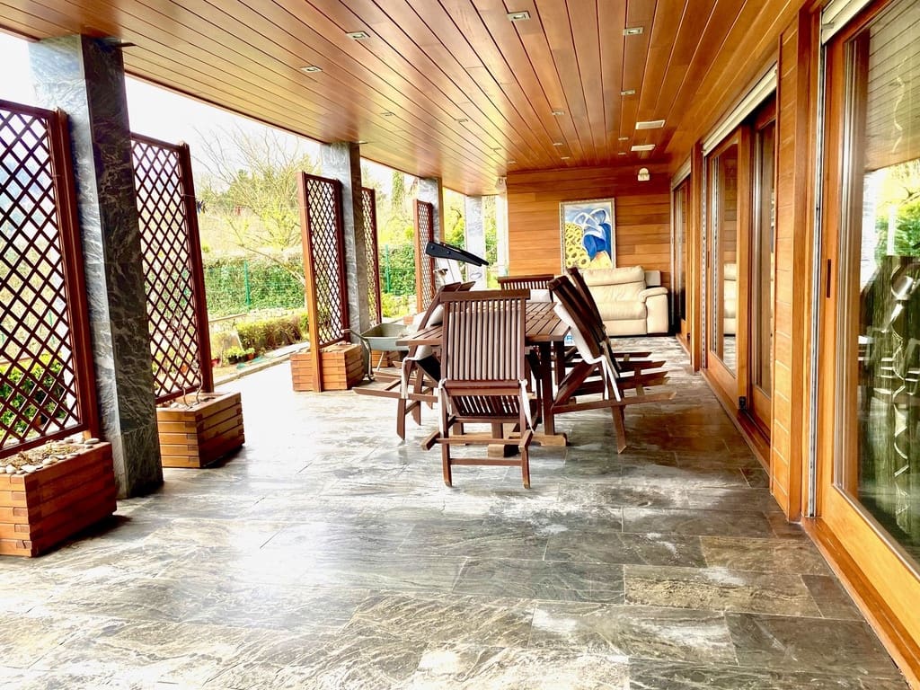 4 sypialnia Willa na sprzedaż w Olaberria z basenem garażem - 1 690 000 € (Ref: 8537887)