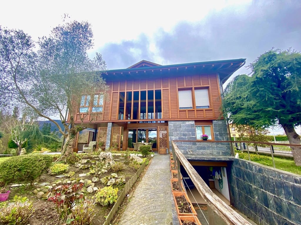 4 sypialnia Willa na sprzedaż w Olaberria z basenem garażem - 1 690 000 € (Ref: 8537887)