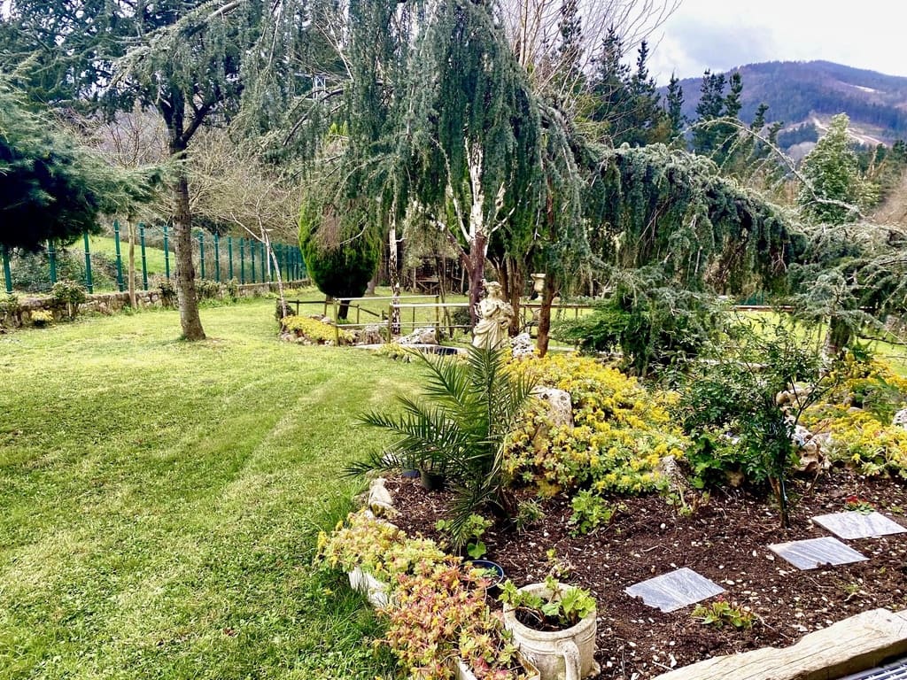 4 sypialnia Willa na sprzedaż w Olaberria z basenem garażem - 1 690 000 € (Ref: 8537887)