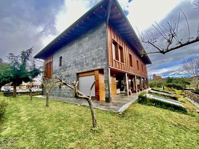 4 slaapkamer Villa te koop in Olaberria met zwembad garage - € 1.690.000 (Ref: 8537887)