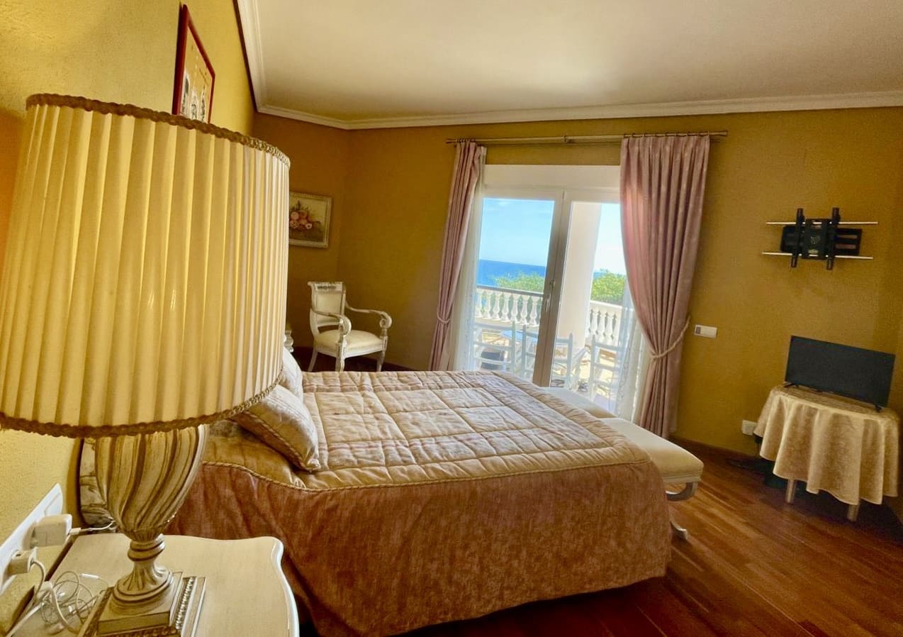 5 camera da letto Villa in vendita in Oropesa  con piscina garage - 999.000 € (Rif: 9072761)