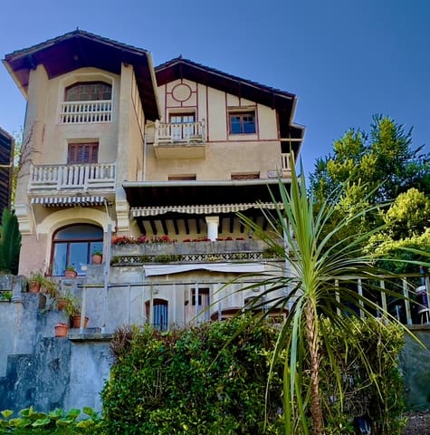 7 slaapkamer Villa te koop in Donostia-San Sebastián met garage - € 3.700.000 (Ref: 9279723)