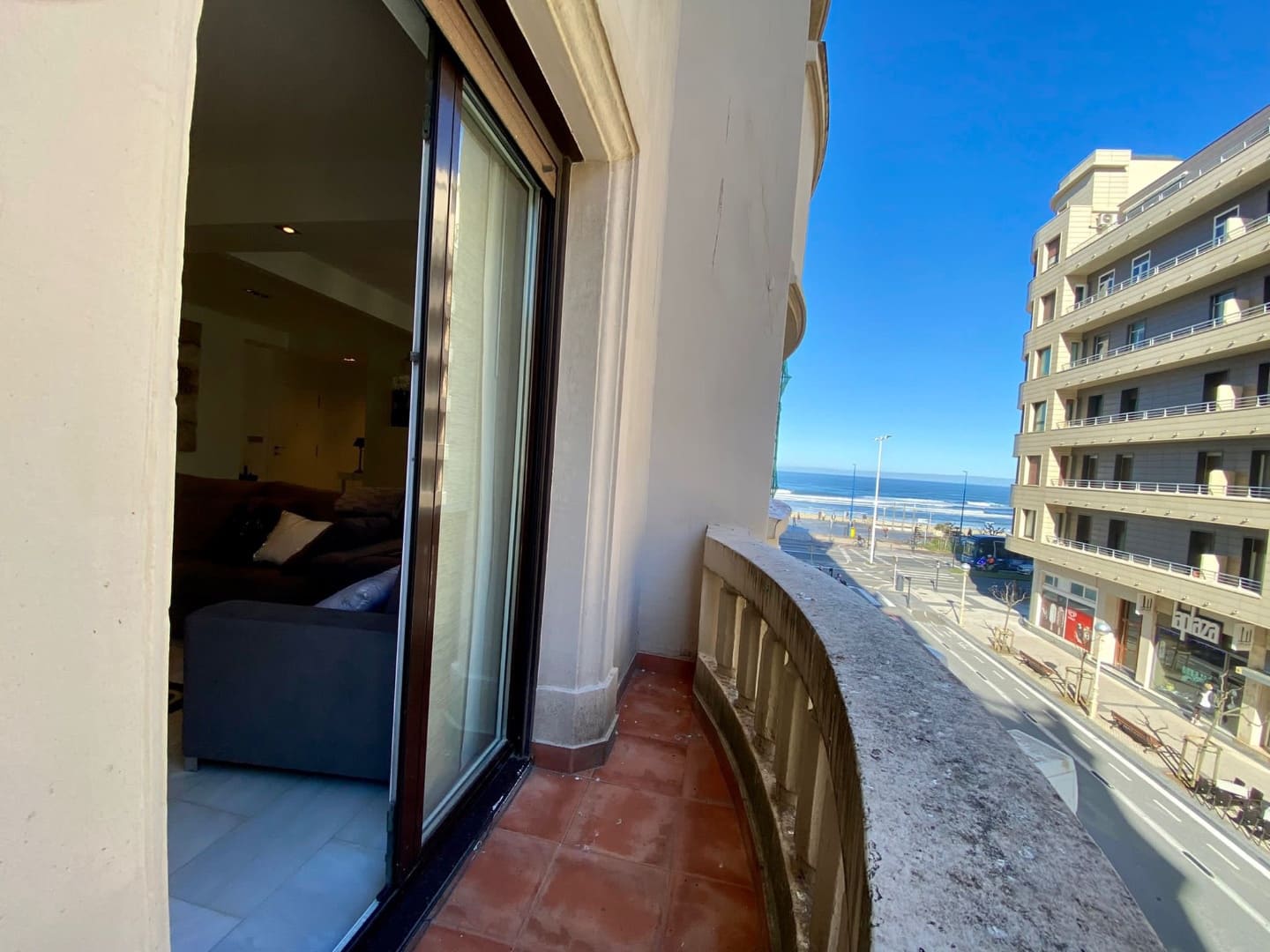 4 bedroom Apartment for sale in Donostia-San Sebastian - € 1,280,000 (Ref: 9827992)