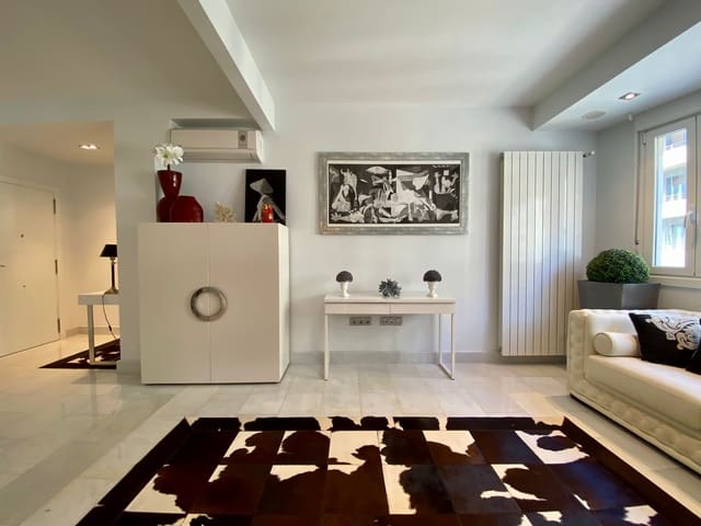 Apartamento de 4 habitaciones en Donostia-San Sebastián en venta - 1.280.000 € (Ref: 9827992)