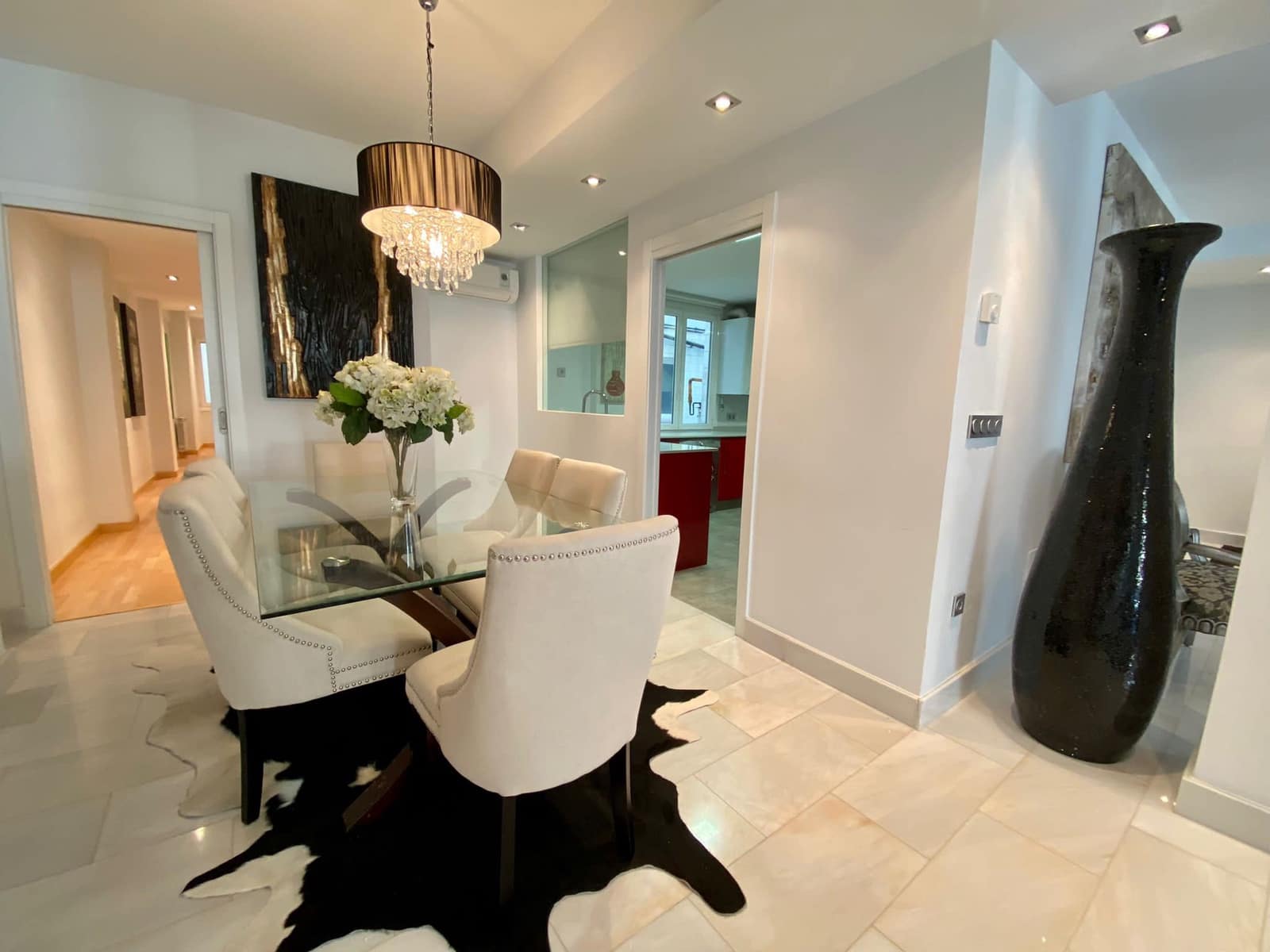 4 bedroom Apartment for sale in Donostia-San Sebastian - € 1,280,000 (Ref: 9827992)