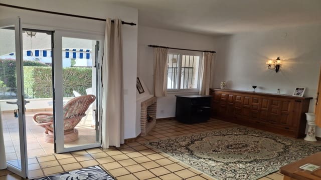 2 bedroom Villa for sale in Moraira, Teulada-Moraira with pool - € 335,000 (Ref: 9474489)