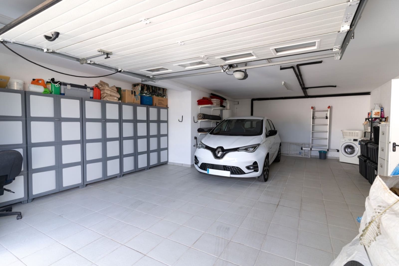 3 bedroom Villa for sale in Moraira with pool - € 1,100,000 (Ref: 9474491)