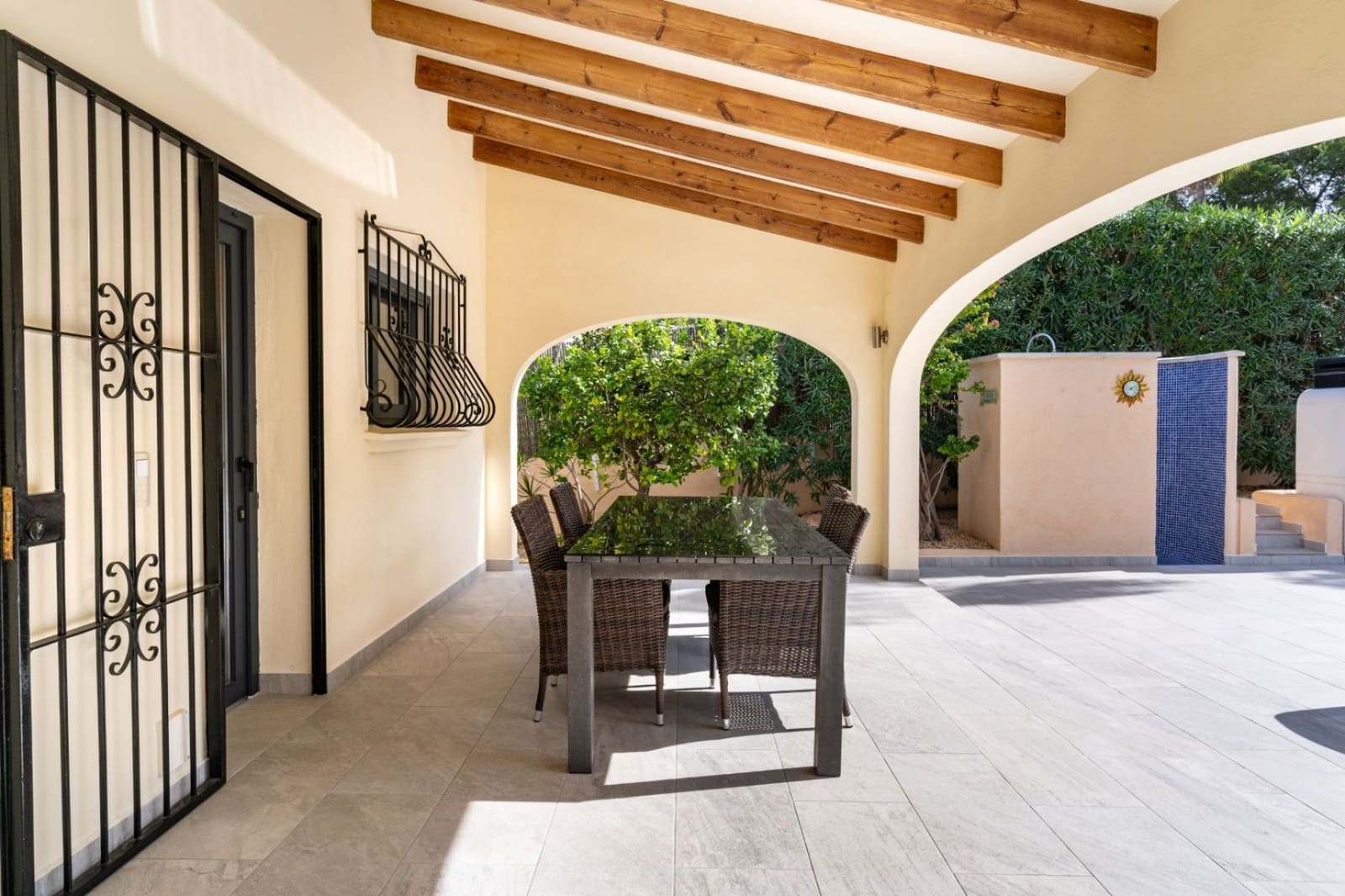 3 bedroom Villa for sale in Moraira with pool - € 1,100,000 (Ref: 9474491)